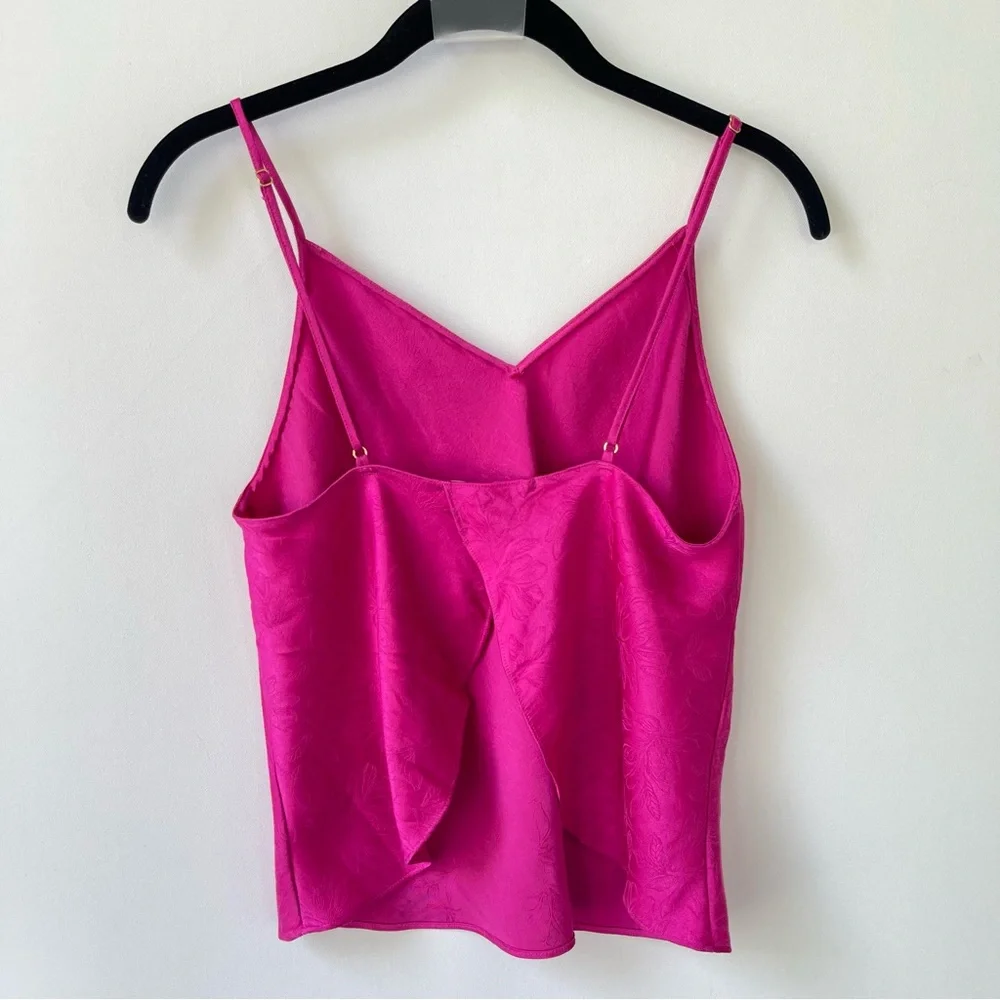 Victoria’s Secret Pink Light Floral Pattern Open Back Pink Fuchsia size small